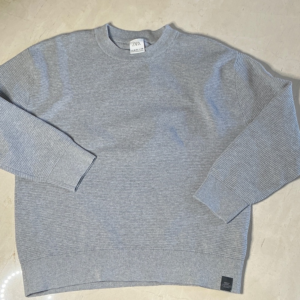 Zara Girl’s Light Gray Crewneck Ribbed Cotton/Poly Sweater Size 9/10